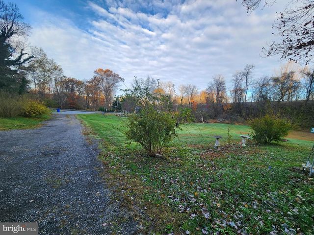 415 TWIN ARCH, Mount Airy, MD 21771