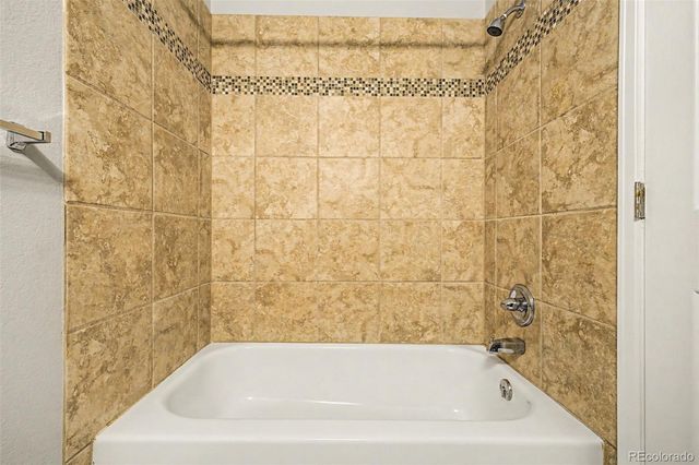 1342 S Cathay Court 202, Aurora, CO 80017