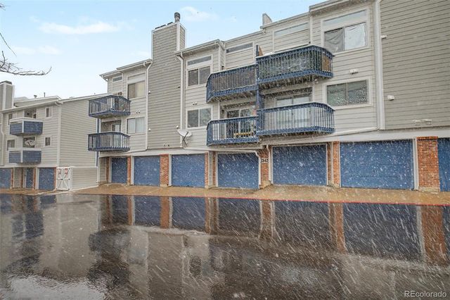 1342 S Cathay Court 202, Aurora, CO 80017