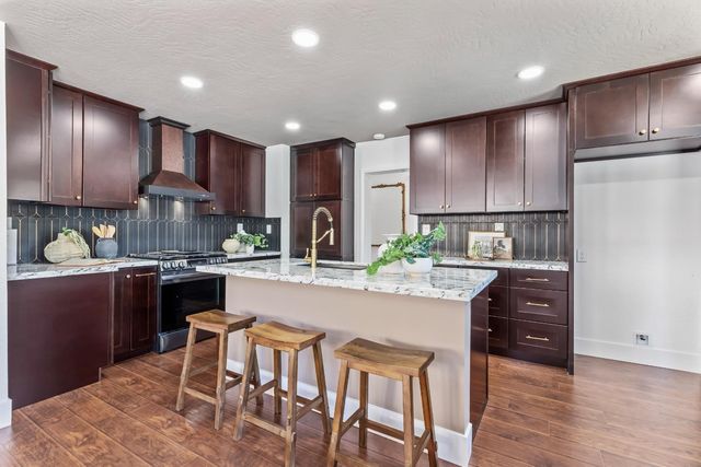 1487 N Echo Avenue, Fresno, CA 93728