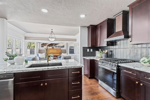 1487 N Echo Avenue, Fresno, CA 93728