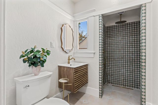 1487 N Echo Avenue, Fresno, CA 93728