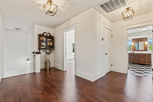 1487 N Echo Avenue, Fresno, CA 93728