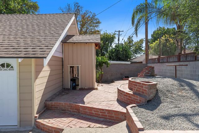 1487 N Echo Avenue, Fresno, CA 93728