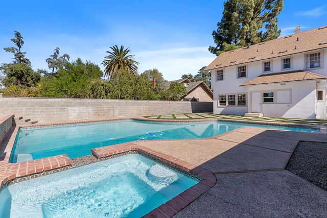 1487 N Echo Avenue, Fresno, CA 93728