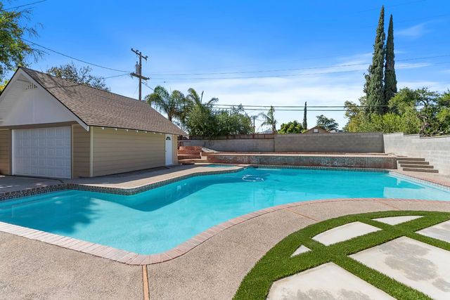 1487 N Echo Avenue, Fresno, CA 93728