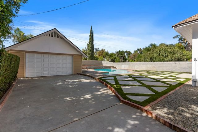 1487 N Echo Avenue, Fresno, CA 93728