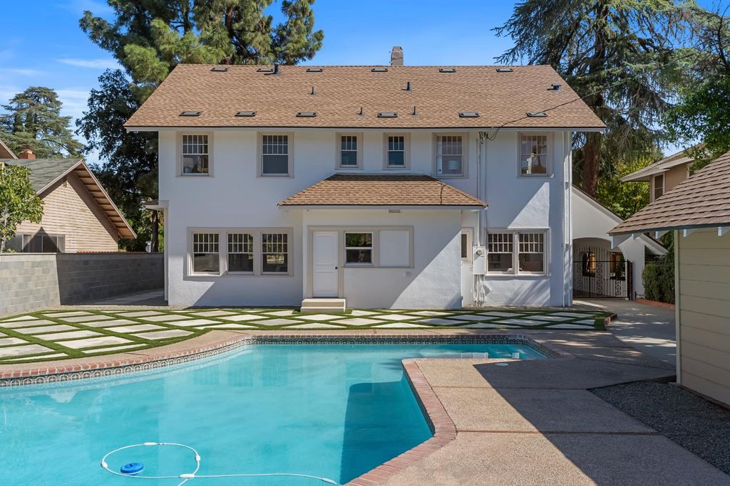 Image 40 of property listing at 1487 N Echo Avenue, Fresno, CA 93728