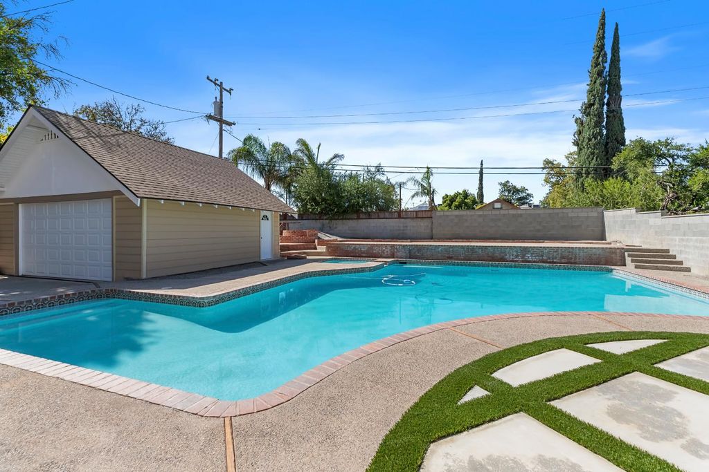 Image 45 of property listing at 1487 N Echo Avenue, Fresno, CA 93728