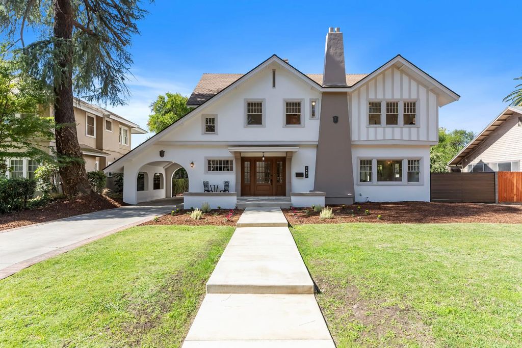 Image 5 of property listing at 1487 N Echo Avenue, Fresno, CA 93728