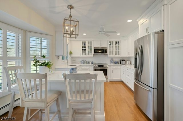 47 Dexter Dr N, Bernards Twp., NJ 07920