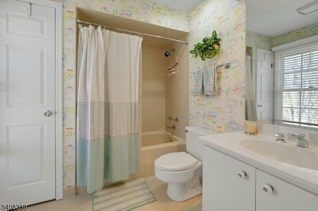 47 Dexter Dr N, Bernards Twp., NJ 07920