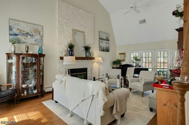 47 Dexter Dr N, Bernards Twp., NJ 07920