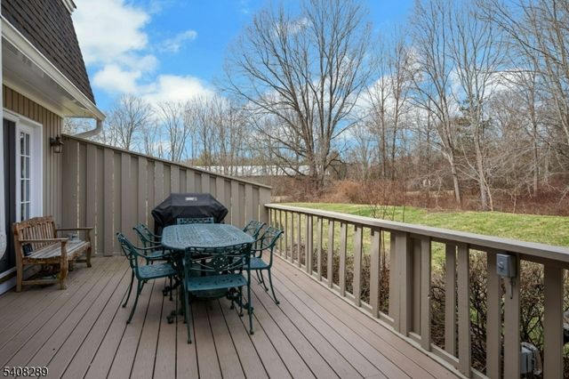 47 Dexter Dr N, Bernards Twp., NJ 07920