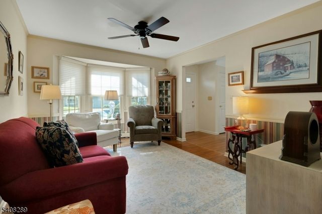 47 Dexter Dr N, Bernards Twp., NJ 07920