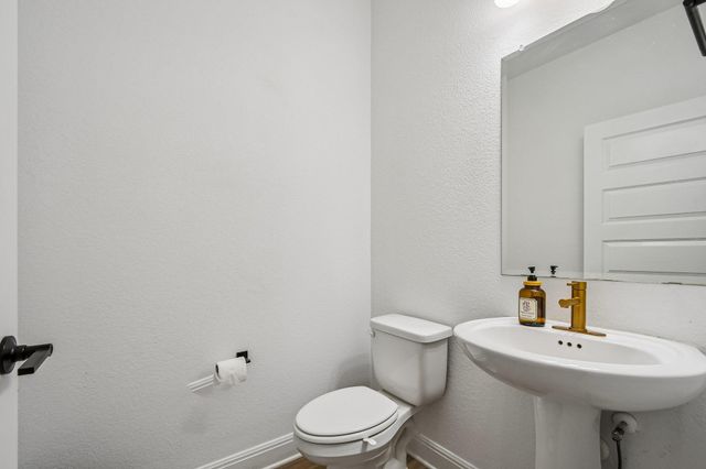 109 Coleman BND, Liberty Hill, TX 78642