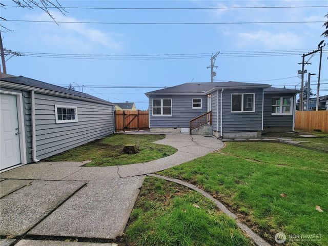 131 S 64th Street, Tacoma, WA 98408