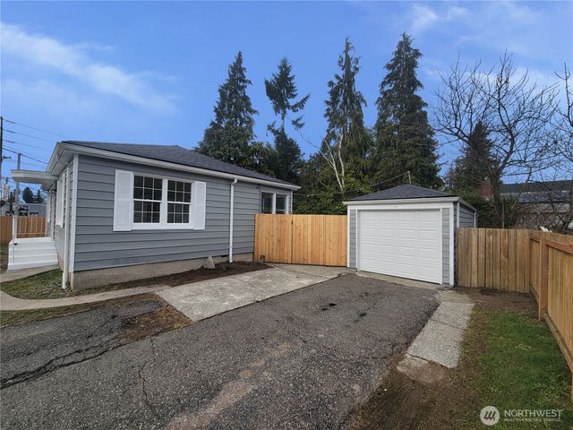 131 S 64th Street, Tacoma, WA 98408