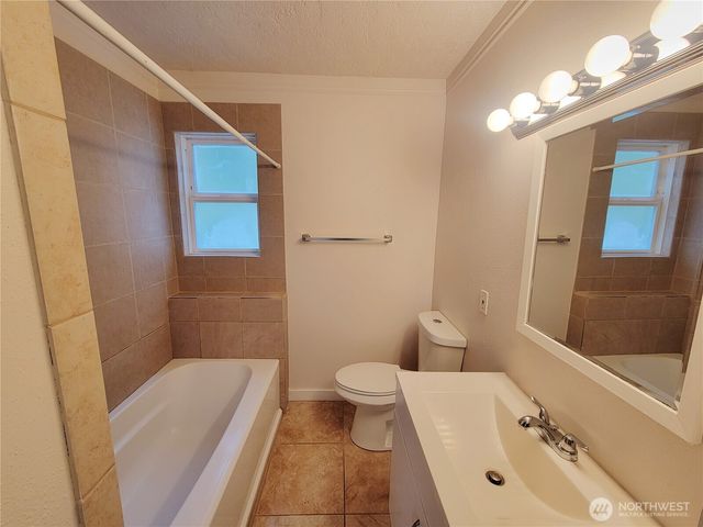 131 S 64th Street, Tacoma, WA 98408