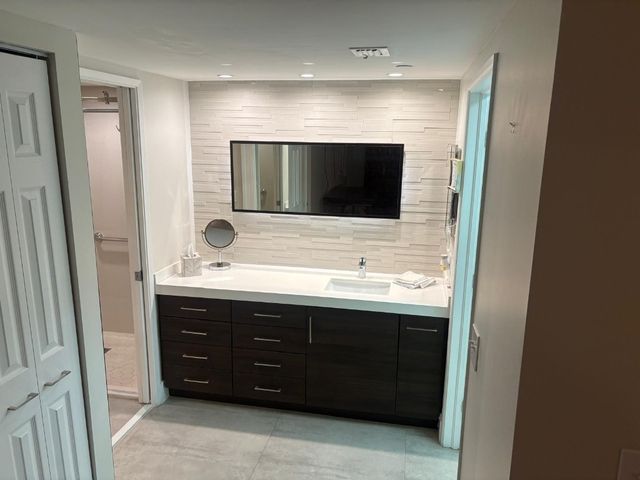 901 SW 141st Avenue 112, Pembroke Pines, FL 33027