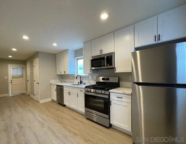 2136 Reed St, San Diego, CA 92109