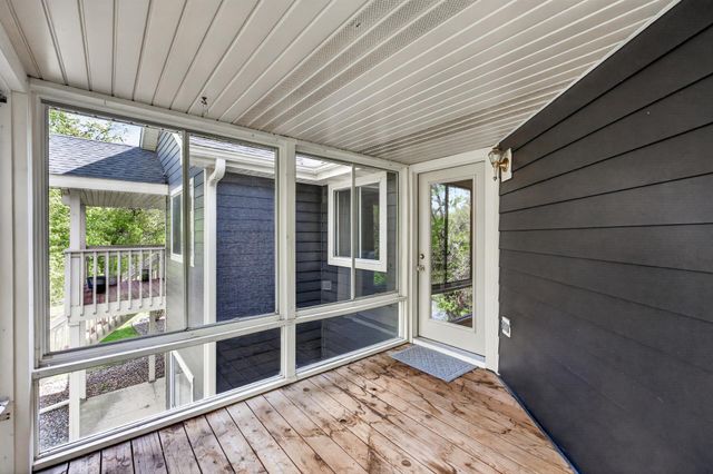 2494 Wilshire Court, Mendota Heights, MN 55120