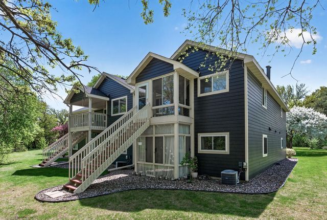 2494 Wilshire Court, Mendota Heights, MN 55120