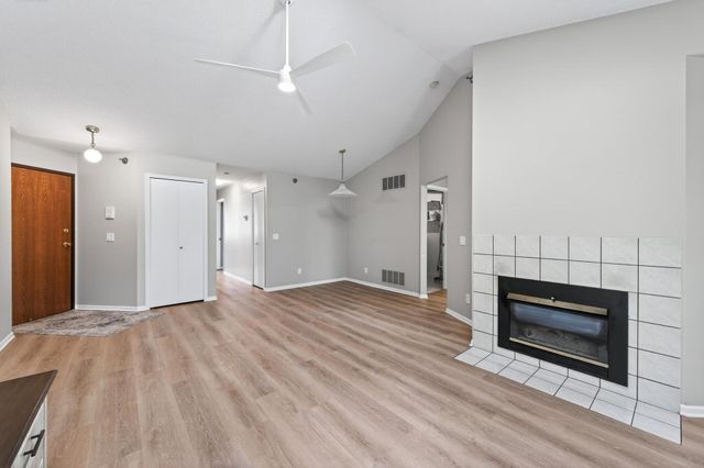 2494 Wilshire Court, Mendota Heights, MN 55120