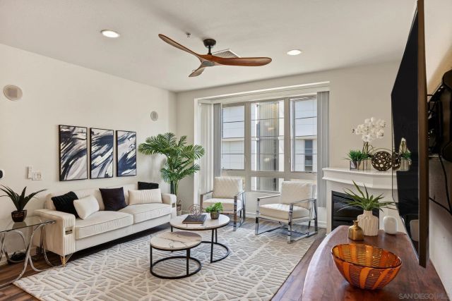 1465 C 3407, San Diego, CA 92101