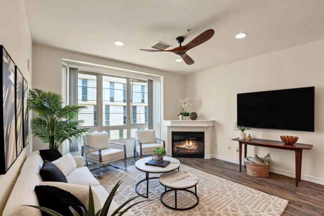 1465 C 3407, San Diego, CA 92101