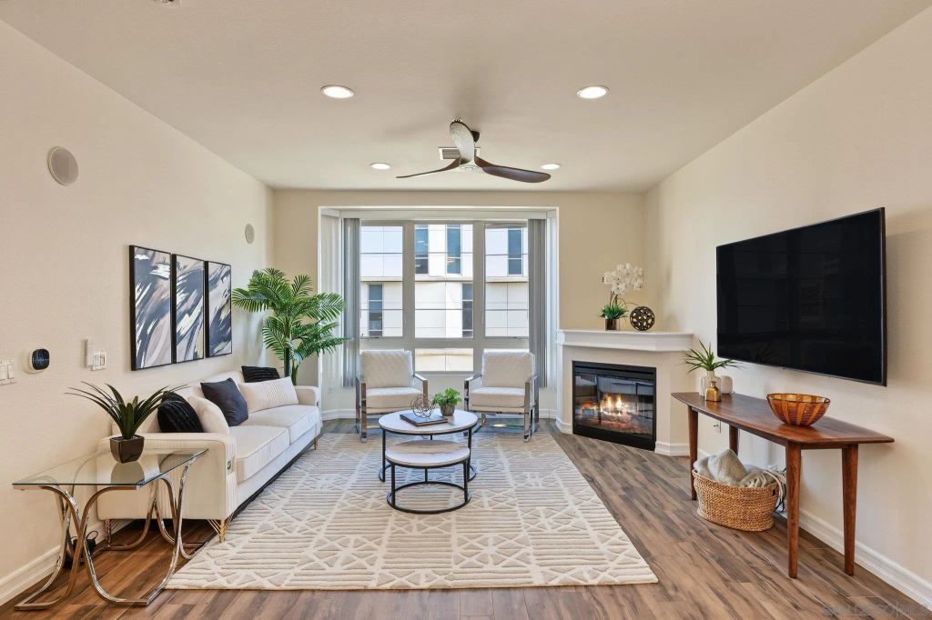 1465 C 3407, San Diego, CA 92101