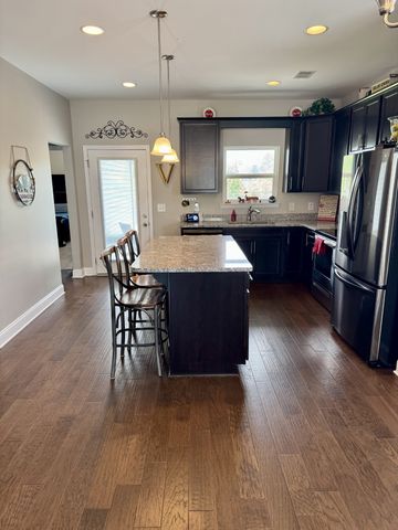 1319 Coates Ln, Gallatin, TN 37066