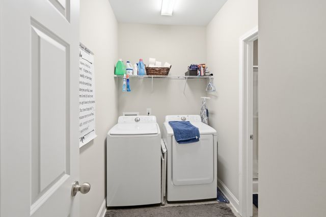 1319 Coates Ln, Gallatin, TN 37066