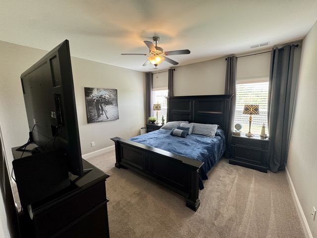 1319 Coates Ln, Gallatin, TN 37066