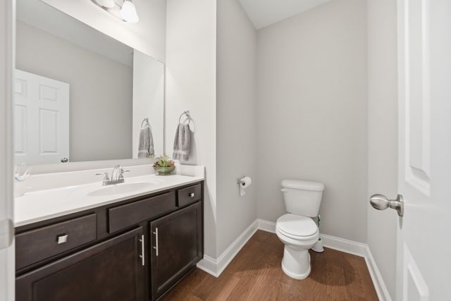 1319 Coates Ln, Gallatin, TN 37066