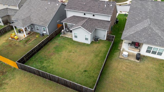 1319 Coates Ln, Gallatin, TN 37066