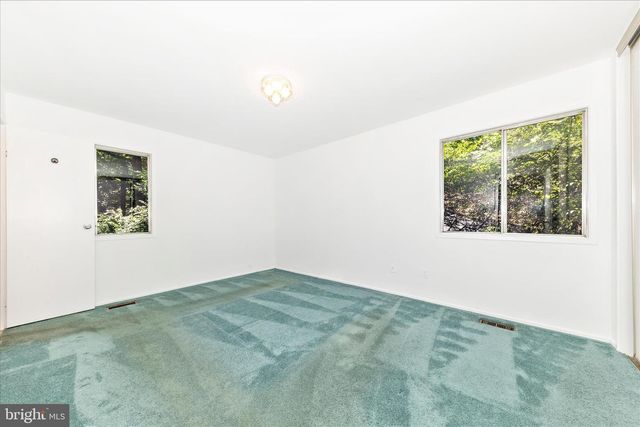 8311 LILLY STONE DR, Bethesda, MD 20817
