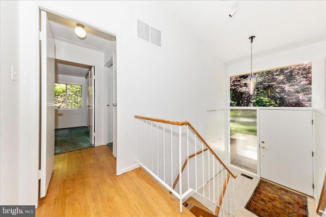 8311 LILLY STONE DR, Bethesda, MD 20817