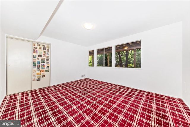 8311 LILLY STONE DR, Bethesda, MD 20817