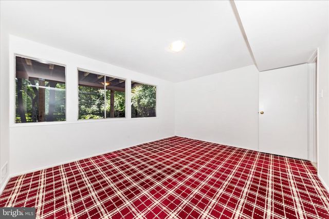 8311 LILLY STONE DR, Bethesda, MD 20817