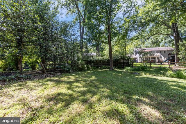 8311 LILLY STONE DR, Bethesda, MD 20817