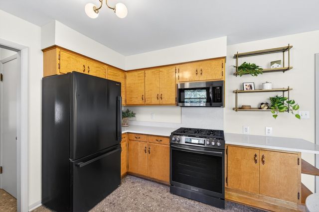 816 W College Avenue, Normal, IL 61761