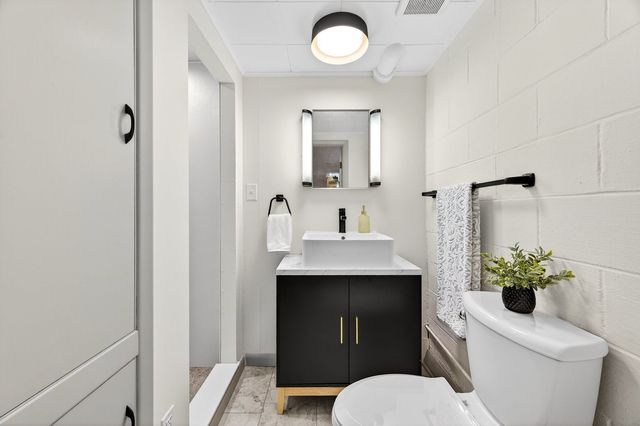 816 W College Avenue, Normal, IL 61761