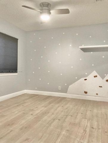 4953 SW 32nd Ter, Dania Beach, FL 33312