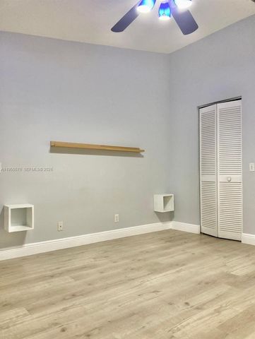 4953 SW 32nd Ter, Dania Beach, FL 33312