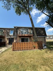 4506 Kings Walk Drive 1B, Rolling Meadows, IL 60008