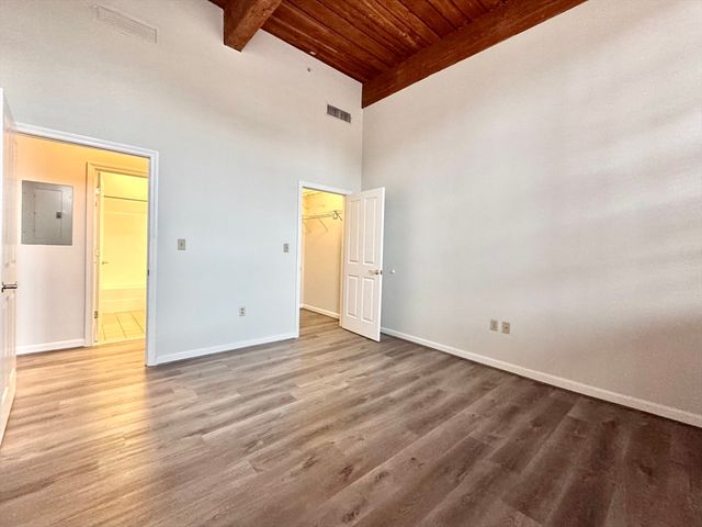 4 Bishop Street 311, Framingham, MA 01702