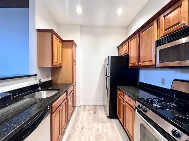 4 Bishop Street 311, Framingham, MA 01702