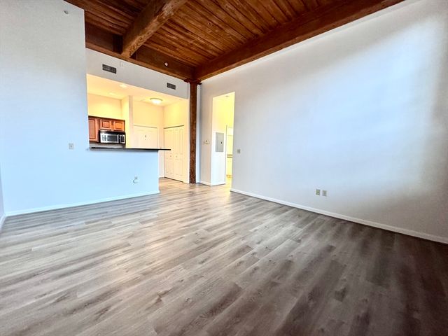 4 Bishop Street 311, Framingham, MA 01702