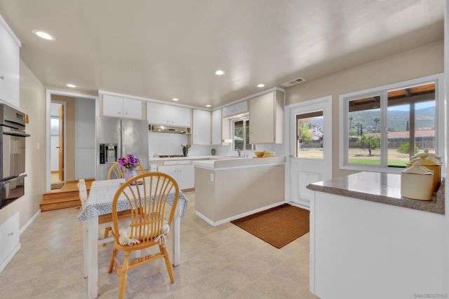 14643 Espola Road, Poway, CA 92064